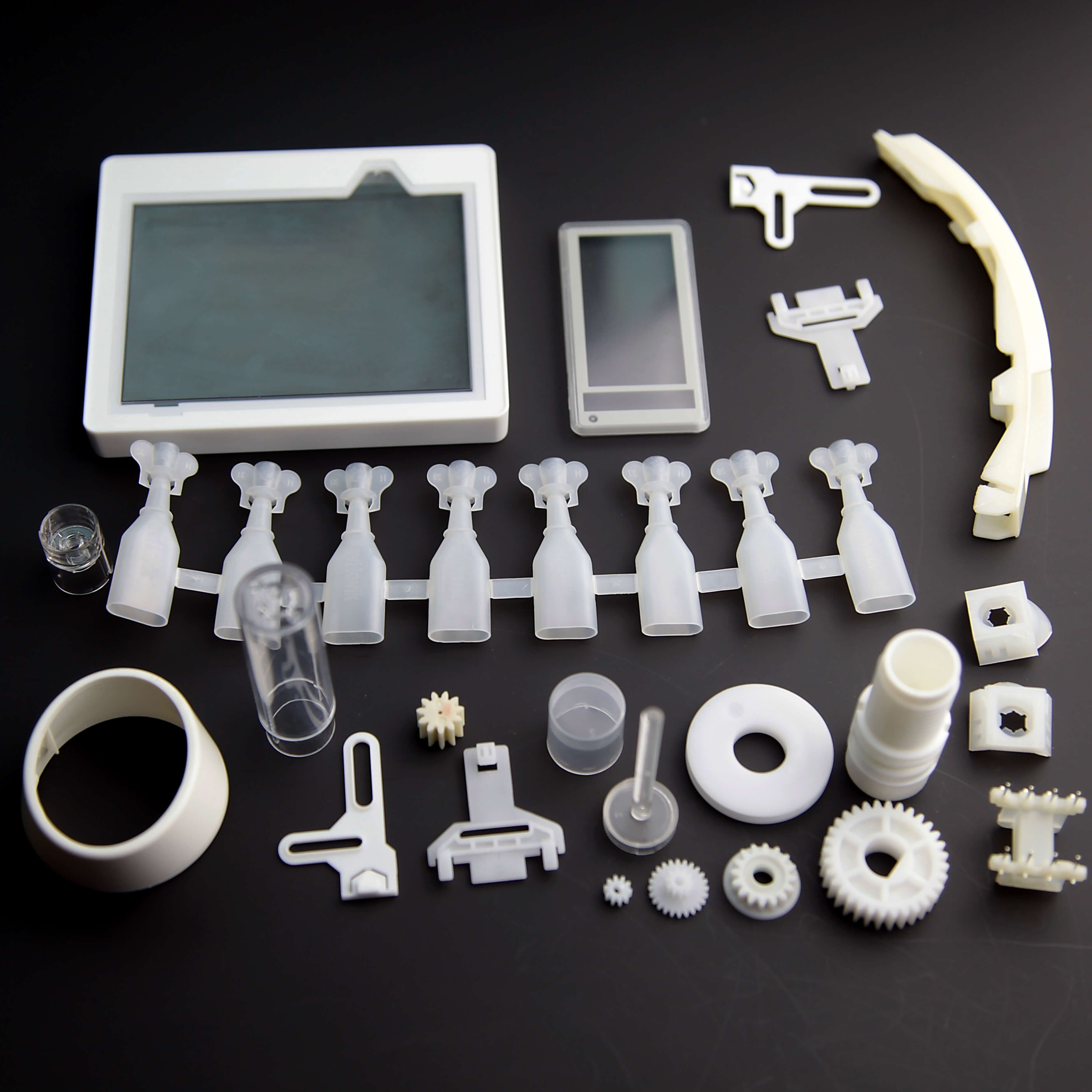 Mass-production-of-plastic-injected-parts.jpg